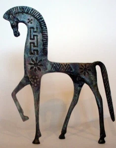 Scultura cavallo greco spartano statuina metallo rame statua ellenistica alta 9" - Foto 1 di 3