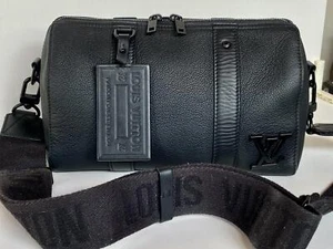 Louis Vuitton LV City Keepall Aerogram Grained Calf Leather Black Shoulder Bag - Picture 1 of 19