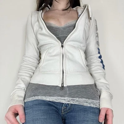Y2K 2000s Blanco Hollister Cremallera Ajustada Chaqueta Sudadera con Capucha Talla Pequeña Grunge De Colección Foto 1 de 4