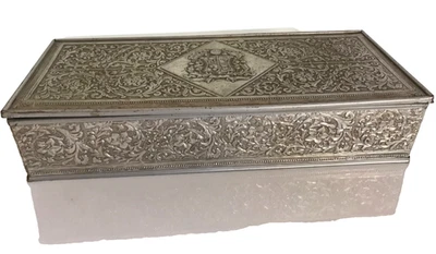 Caja de lata larga plateada en relieve vintage Guildcraft New York rectangular 11" x 4,5 Foto 1 de 4