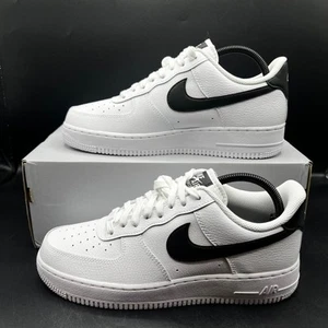NUOVE sneakers Nike Air Force 1 basse bianche nere DD8959-103 donna taglia 10 - Foto 1 di 9