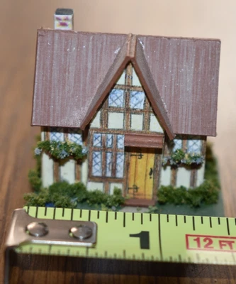 Dollhouse Miniature 1:144 Scale Micro A OTTAGE VISIT WITH MARY 2/45 2008 CONV - Image 1 of 4
