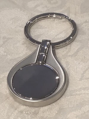 LLAVERO ACERO INOXIDABLE SATINADO MATE Y PULIDO LÁGRIMA COCHE INSPIRADO EN MOTOR NUEVO  Foto 1 de 3