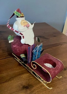 Pier 1 Brillo Metal/Plástico Papá Noel en Trineo. Candelabro de mesa.   Foto 1 de 4