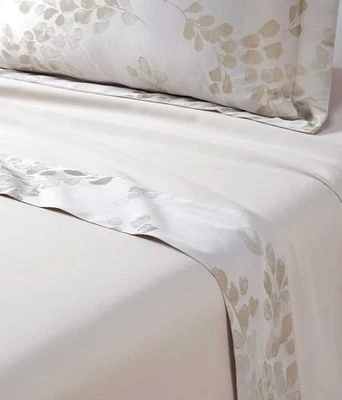 Nuevo con etiquetas Nuevo Yves Delorme Queen Sábana Plana 94x116" Beige Damasco Hojas Frontera Francia Foto 1 de 4