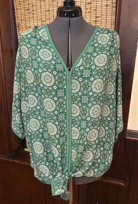 Max Studio Women's Kelly Green Boho Paisley Tie-Front Blouse Retro Size 1X - Image 1 of 3