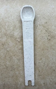 Tupperware Cucchiaio Misuratore Bianco Maculato Vintage 1/4 cucchiaino EUC - Foto 1 di 3