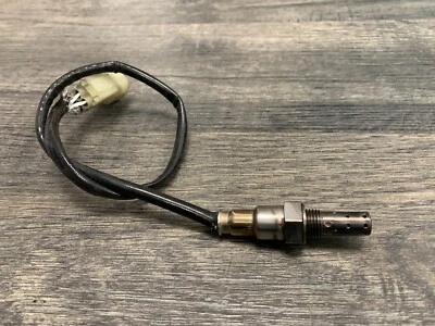 Silenciador delantero sensor de oxígeno O2 escape Honda VTX1800C VTX1800S VTX1800R OEM Foto 1 de 3