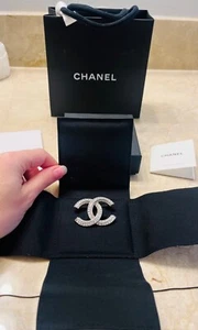 Auth.CHANEL Classic Large Silver Crystal CC Logo Brooch Pin - Picture 1 of 3