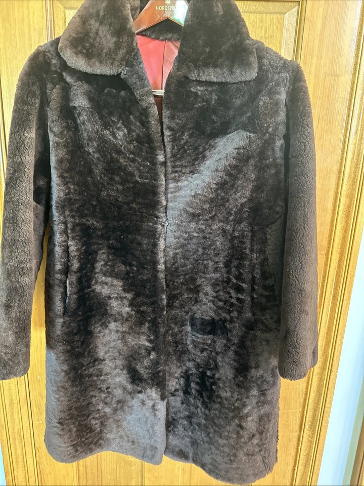 Abrigo de piel de cordero Mouton vintage años 50 marrón para mujer talla S Foto 1 de 4