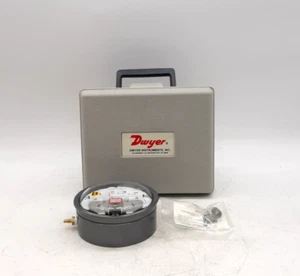 Dwyer 2000-0-C Magnehelic Pressure Gauge - Picture 1 of 5