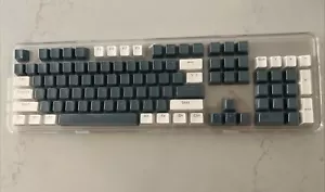 Redragon Full Size Keycap, 104 Keys, Blue White Open Box - Picture 1 of 6