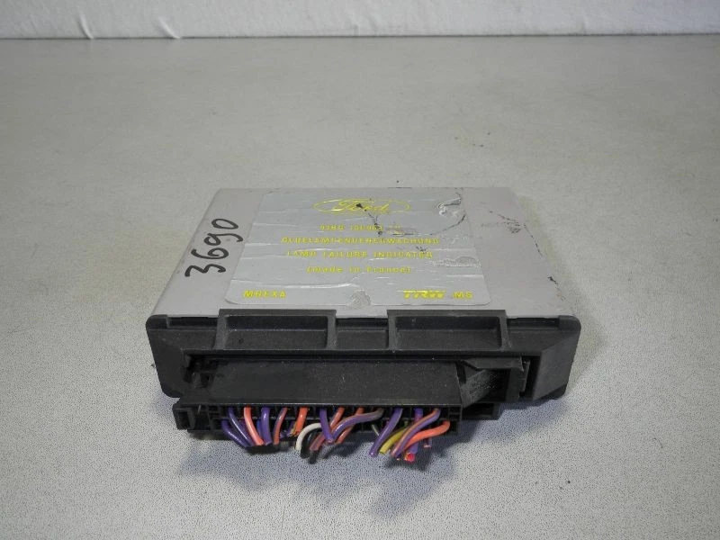 CENTRALINA Ford MONDEO I KOMBI (BNP) 1.8 I 16V 93BG10C909ABTRW - Immagine 1 di 1