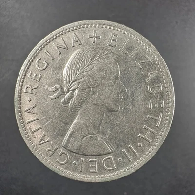 Moneda de cobre-níquel Isabel II media corona del Reino Unido 1961 Foto 1 de 4
