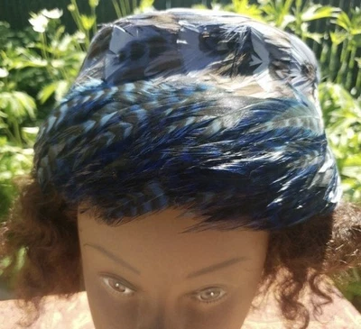 Sombrero Pastillero Plumado Vintage Azul y Negro Años 50 Plumas Genuinas Foto 1 de 4