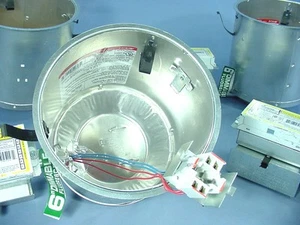 4 Lithonia IC 6" Recessed Dimmable Fluorescent Remodel Aluminum Fixtures L7XFDR - Picture 1 of 5