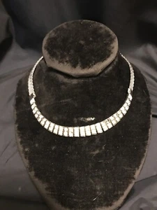 Vintage rhinestone silver tone choker necklace 14 1/2" - Picture 1 of 8