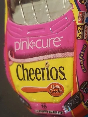 Raro #43 Bobby Labonte 2007 Pink For the Cure/Cheerios 1:64 fundido a presión NASCAR Foto 1 de 4