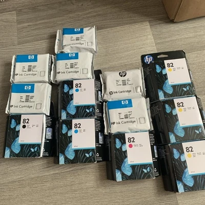 Cartuccia di inchiostro HP 82 ad alta resa nero ciano magenta giallo confezione da 4 - Immagine 1 di 4