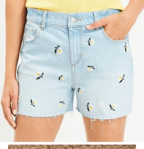 Loft hoch geschnitten ausgefranste Jeans Denim Shorts Blumen bestickt Stone Wash Gr. 6/28 - Bild 1 von 8