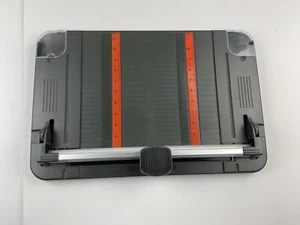 FISKARS Desktop Cutting Board Paper Rotary Cutter 12" TableTop w Scoring Blade - Picture 1 of 9