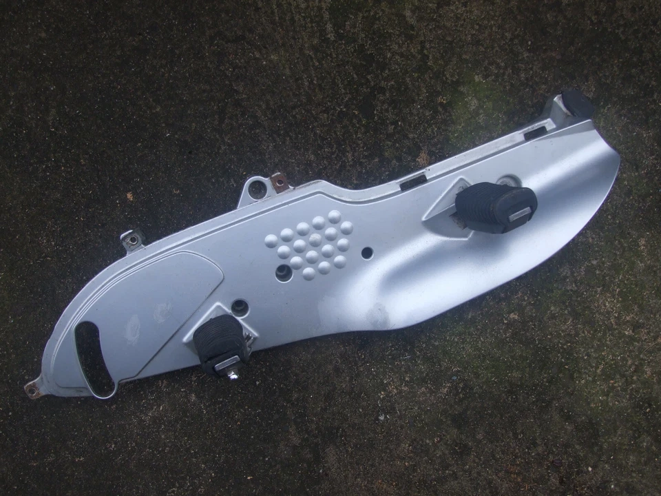 Placa marco montaje clavija bmw r1150 rt izquierda Foto 1 de 4