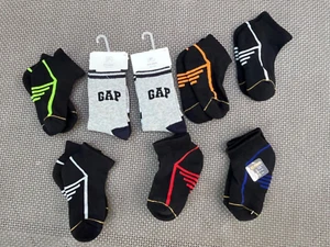 NEW lot of 8 PAIRS OF Boys SOCKS GAP / GOLD TOE age 4-5, shoe size 3-8.5 - Picture 1 of 4