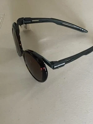GAFAS DE SOL BALENCIAGA 56 MM REDONDAS BB0024SA EN HABANA NEGRO MARRÓN Foto 1 de 4