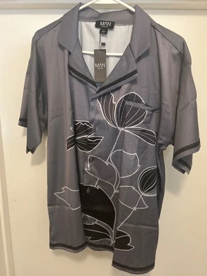 Camisa BooHoo Hombre Talla Pequeña Abotonada Blanca y Negra Camisa Abotonada Nueva con Etiquetas Foto 1 de 3