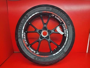 TRIUMPH SPEED TRIPLE 1050 REAR WHEEL 2011 - Picture 1 of 11