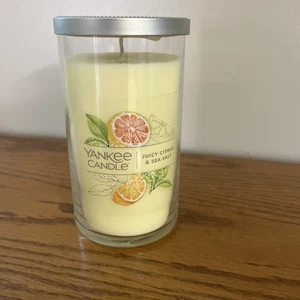 Yankee Candle Juicy Citrus & Sea Salt Scented 14.25 oz Pillar Candle Metal Lid - Picture 1 of 5