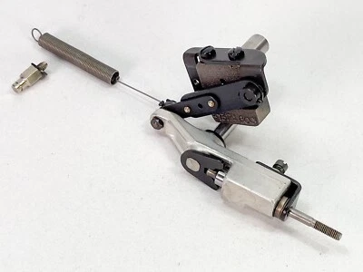 Bernina 反针杠杆反针臂组件完整 - 830 唱片 — 第 1/4 张图片