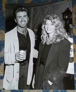 1988 GEORGE MICHAEL WITH FAWN HALL IN BEVERLY HILLS / Original 7 x 9 B&W PHOTO - Picture 1 of 3