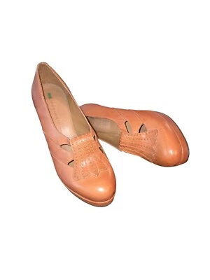 Zapatos de salón Schuler & Sons Philadelphia Anthropologie de cuero marrón claro talla 6 Foto 1 de 4