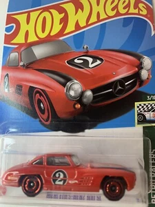 2023 Hot Wheels Mercedes-Benz 300 SL Super Retro New Red - Picture 1 of 3