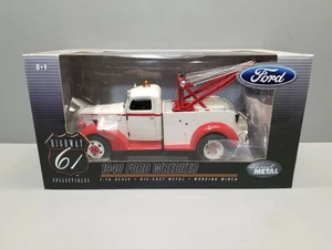 DCP Highway 61 1/16 Scale 1940 Ford Wrecker Service Truck Red/White #50344 - Picture 1 of 8