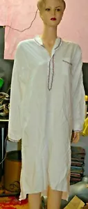 ANCIEN VÊTEMENT AU BON MARCHE VINTAGE CHEMISE LONGUE TUNIQUE LIQUETTE DE NUIT - Imagen 1 de 6