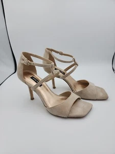 Nine West Woman's Nude Strappy Heels Sighs Size 7 - Picture 1 of 10