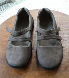 PROPET WOMEN'S TAUPE MARY JANE STYLE COMFORT SHOES SZ 9 M EXCEL COND - Picture 1 of 7