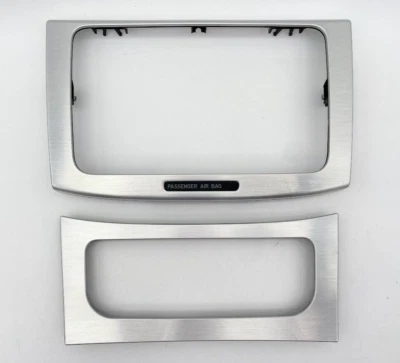 2009 - 2011 Volkswagen VW CC Radio and Climate Control HVAC Bezel Aluminum OEM Foto 1 de 4