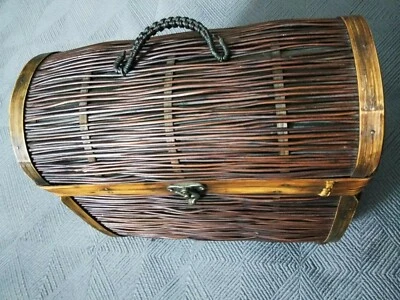 Muy bonito baúl redondo de mimbre vintage cofre de almacenamiento dormitorio cesta de ratán Foto 1 de 4