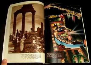 CHICAGO WORLD’S FAIR 1934 NIGHT LIGHT SHOW PICTORIAL + OLD WORLD FOREIGN VILLAGE - Picture 1 of 3