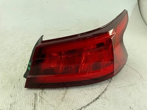 OEM | 2016-2018 Nissan Maxima Halogen Outer Tail Light (Right/Passenger) - Picture 1 of 9