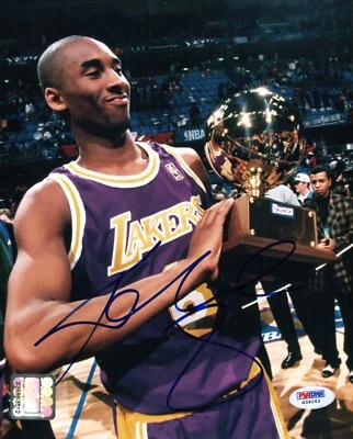 Foto firmada por Kobe Bryant LA Lakers 1997 NBA Slam Dunk Champ 8x10 con certificado de autenticidad PSA/ADN  Foto 1 de 2