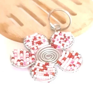 Keyring Pink Flower Handcrafted beaded Wireart - Picture 1 of 2