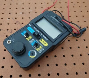 CALIBRADOR DE FRECUENCIA ALTEK 942 - Imagen 1 de 4