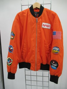 jaqueta nasa forever 21