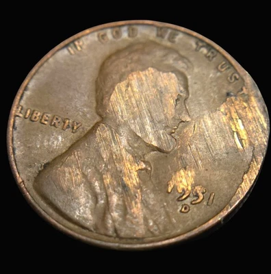 1951-D Scarred Lincoln Wheat Penny – STRIKE-THROUGH ERROR by Embedded Debris! - Image 1 of 4