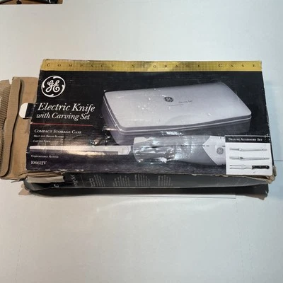 Cuchillo Eléctrico GE - Juego de Tallar Modelo 106612 Con 2 Panes, 2 Hojas para Carne, 1 Tenedor Foto 1 de 4