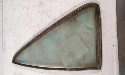 Vidrio de ventilación de puerta trasera izquierda conductor 85-93 SAAB 9000 Foto 1 de 2